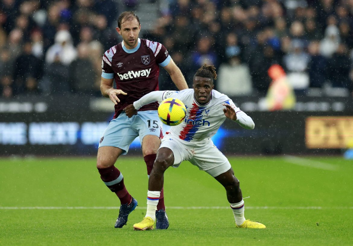 Wolves should go for Dawson over Felipe