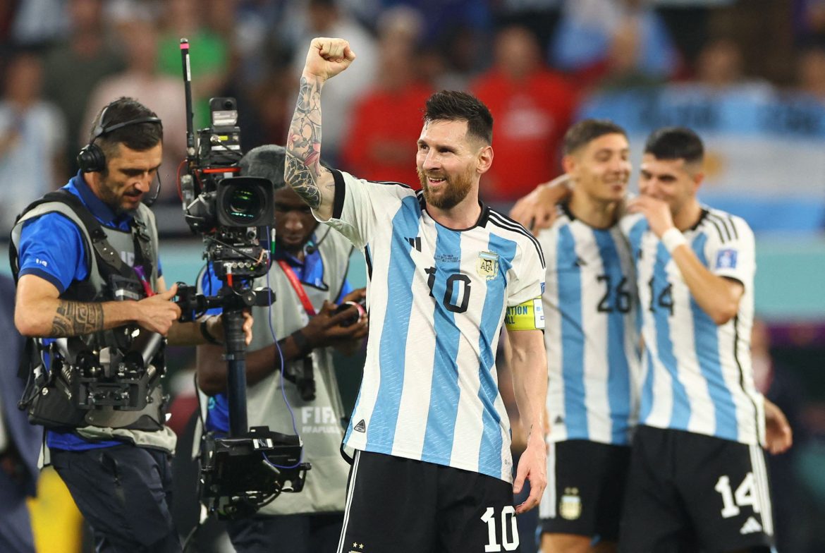 Chelsea would have been ‘looking at’ Messi alongside Ronaldo